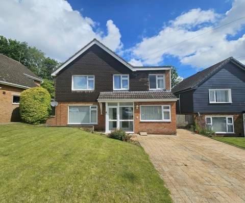 View Full Details for Valley Crescent, Brackley, Northants