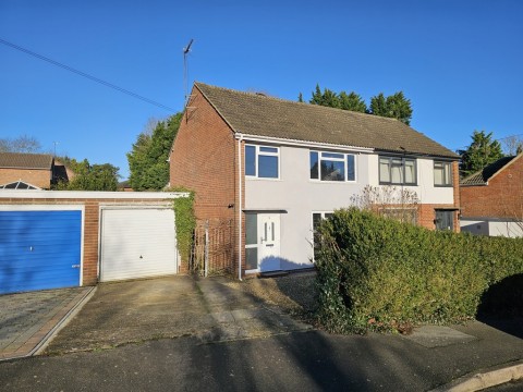 View Full Details for Valley Road, Brackley, Northants